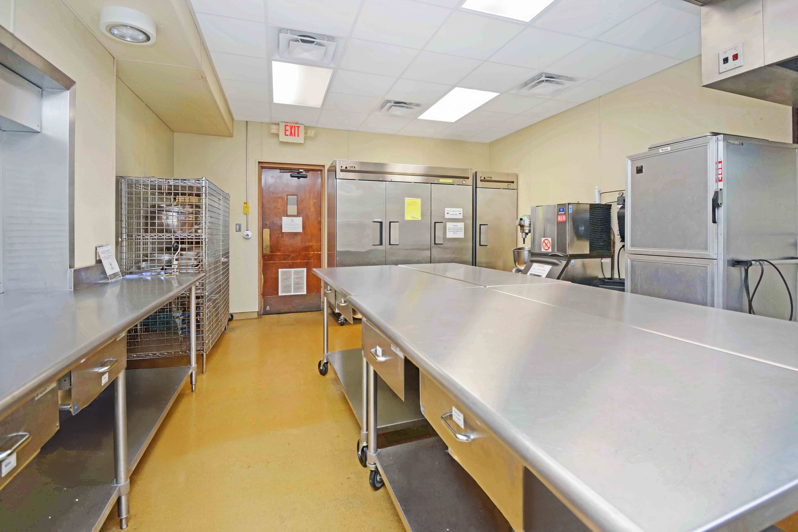 801 S Madison Street, Bloomington, IL 61701