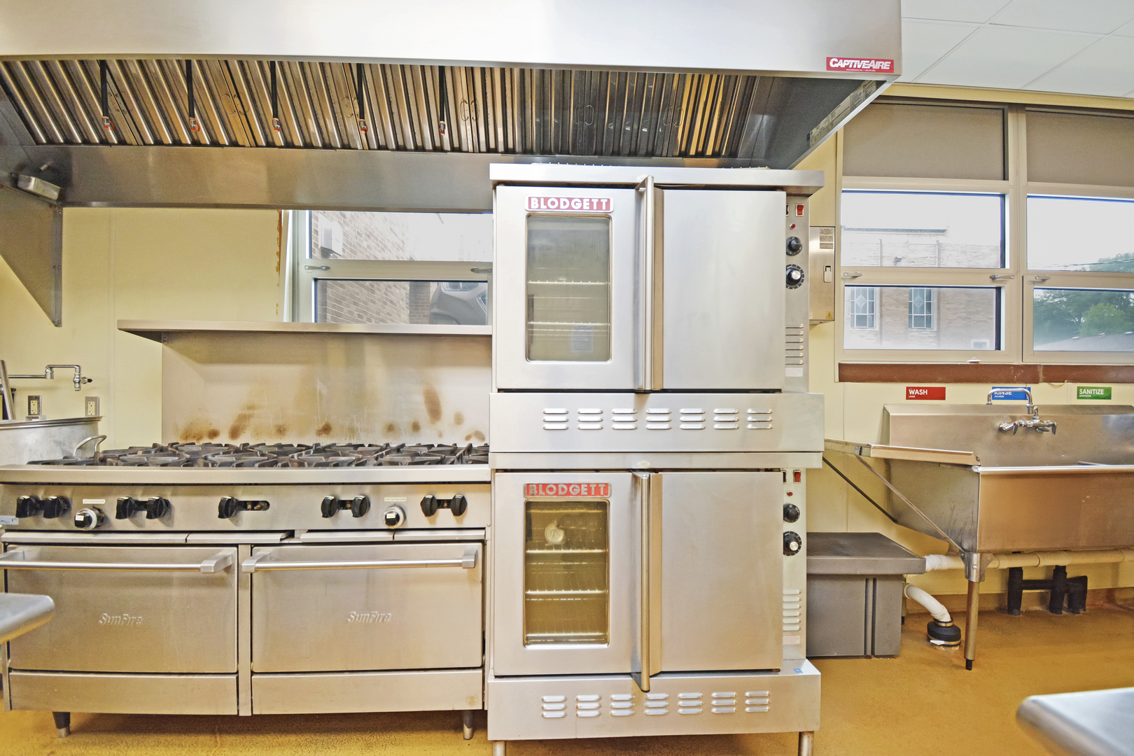 801 S Madison Street, Bloomington, IL 61701