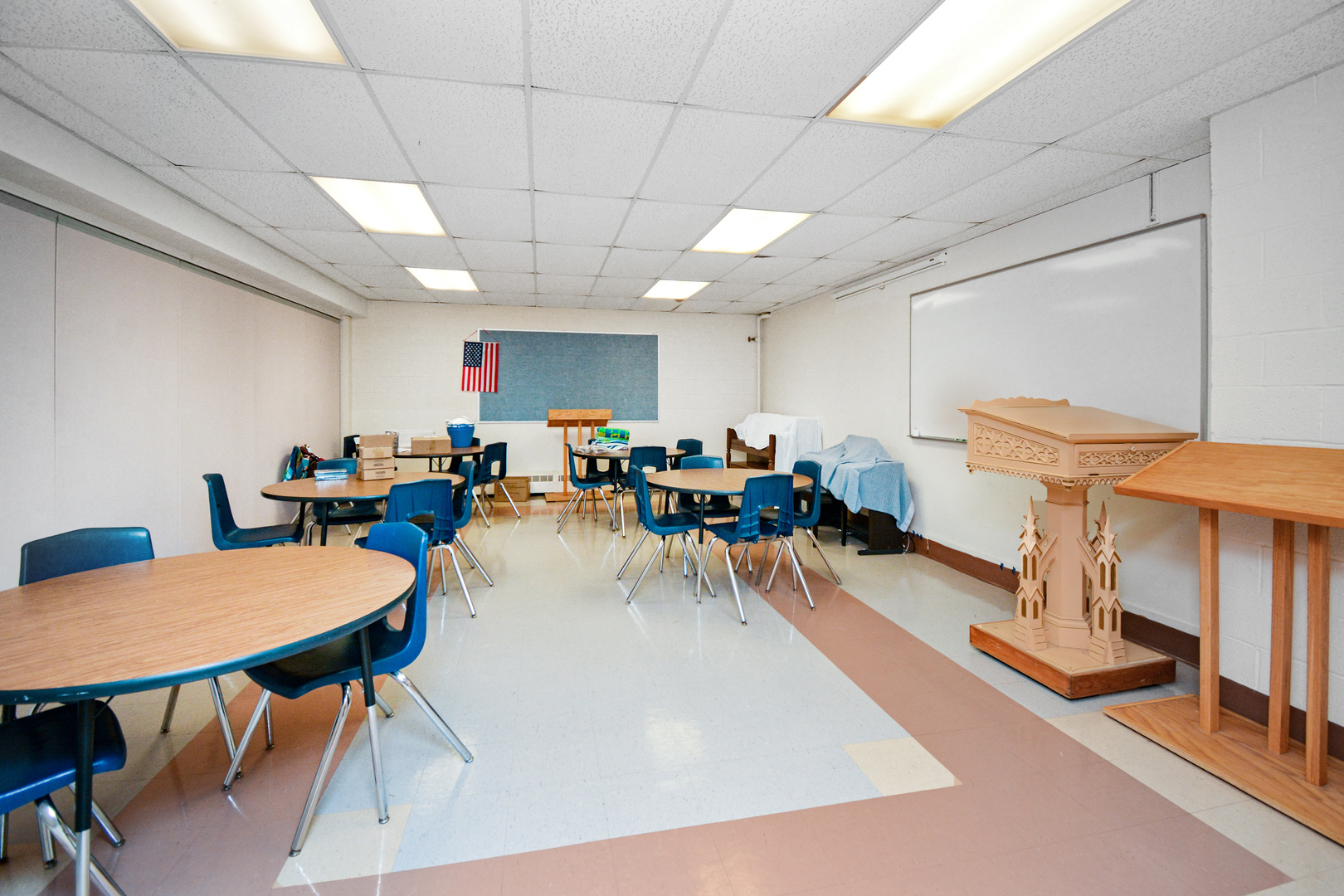 801 S Madison Street, Bloomington, IL 61701