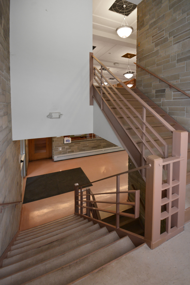 801 S Madison Street, Bloomington, IL 61701