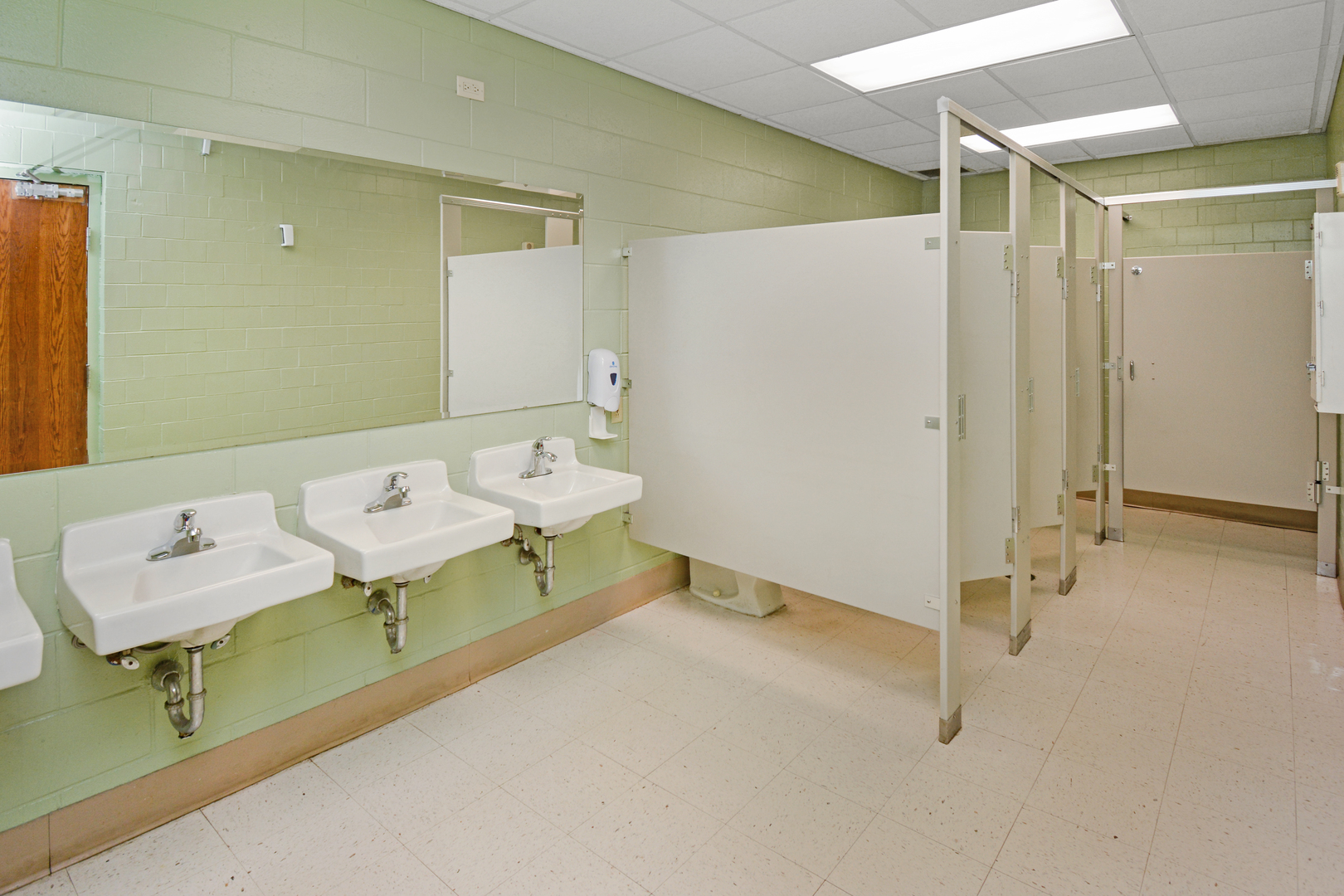 801 S Madison Street, Bloomington, IL 61701