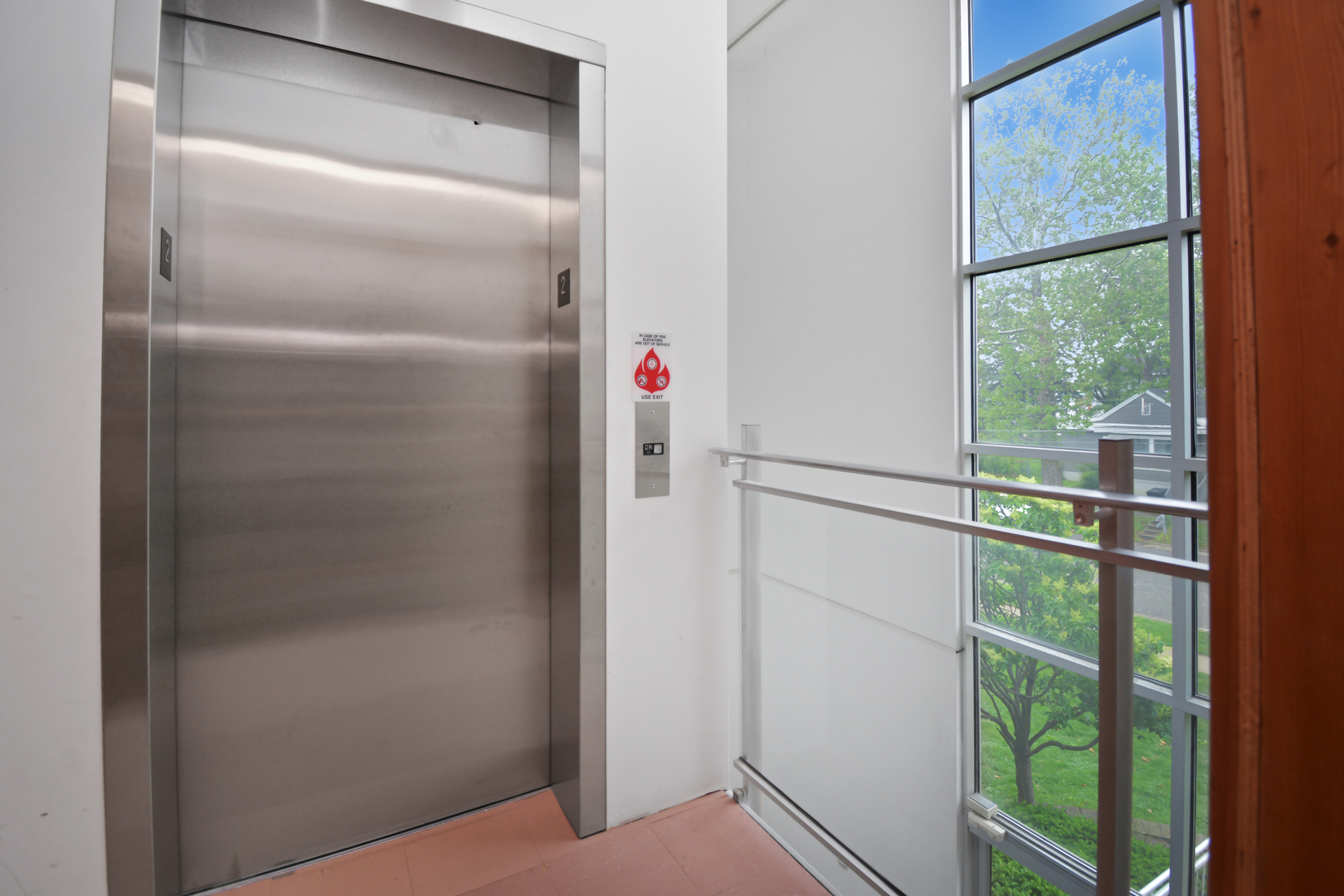 801 S Madison Street, Bloomington, IL 61701