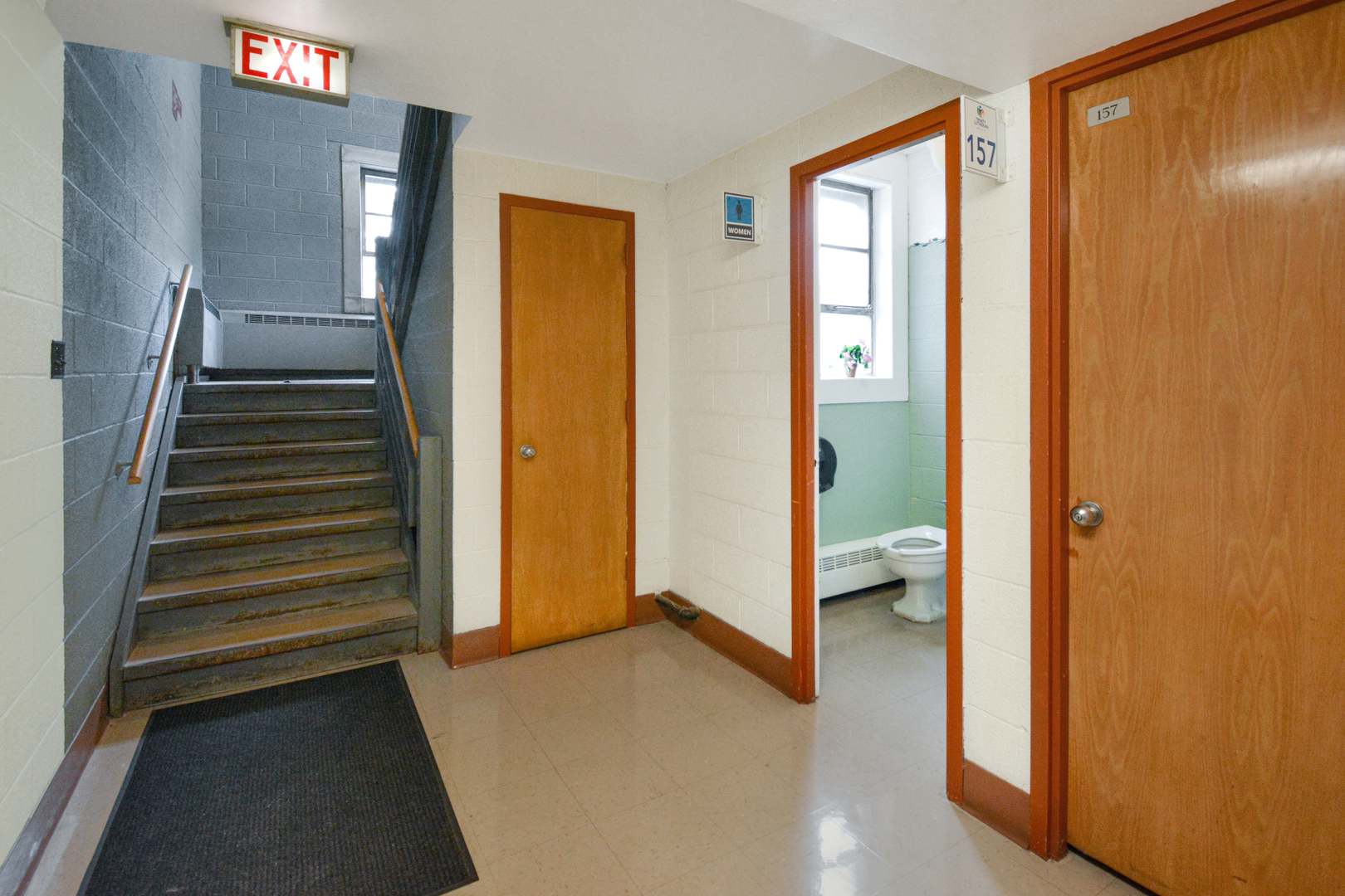 801 S Madison Street, Bloomington, IL 61701