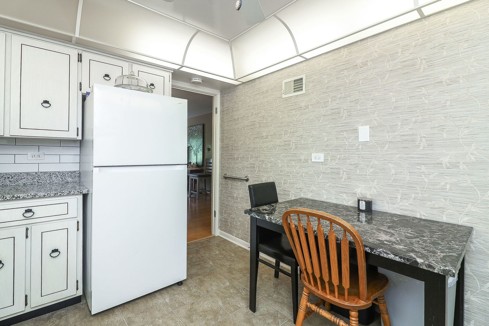 10048 S Pulaski Road #2B, Oak Lawn, IL 60453