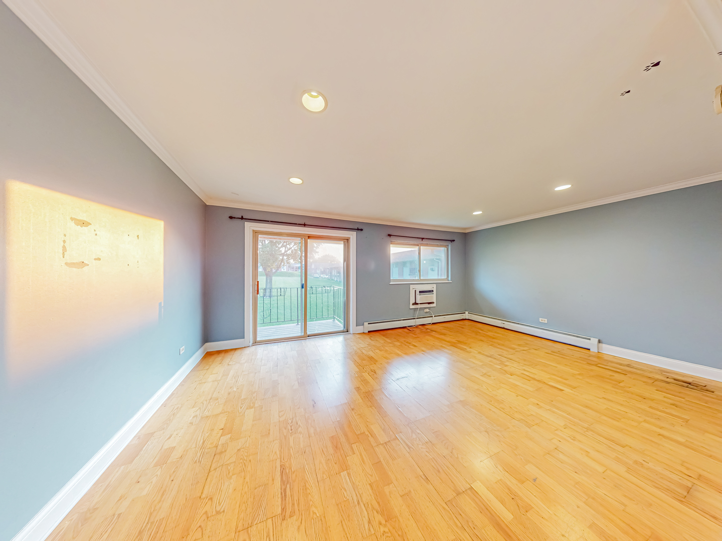 706 Marilyn Avenue #206, Glendale Heights, IL 60139