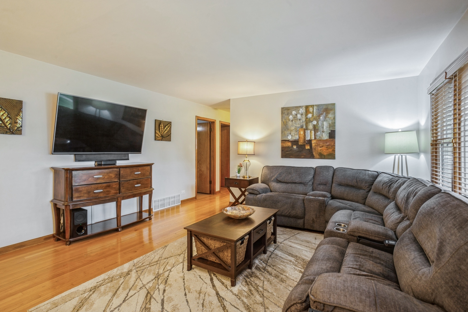 430 Florian Drive, Des Plaines, IL 60016
