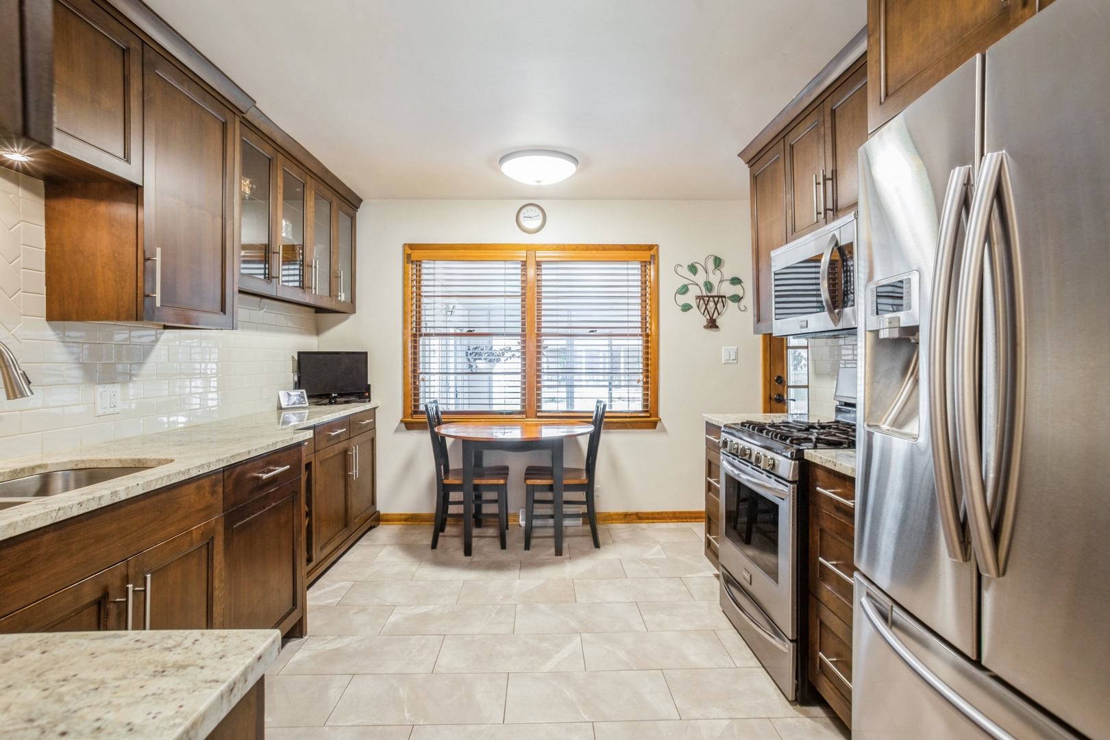 430 Florian Drive, Des Plaines, IL 60016
