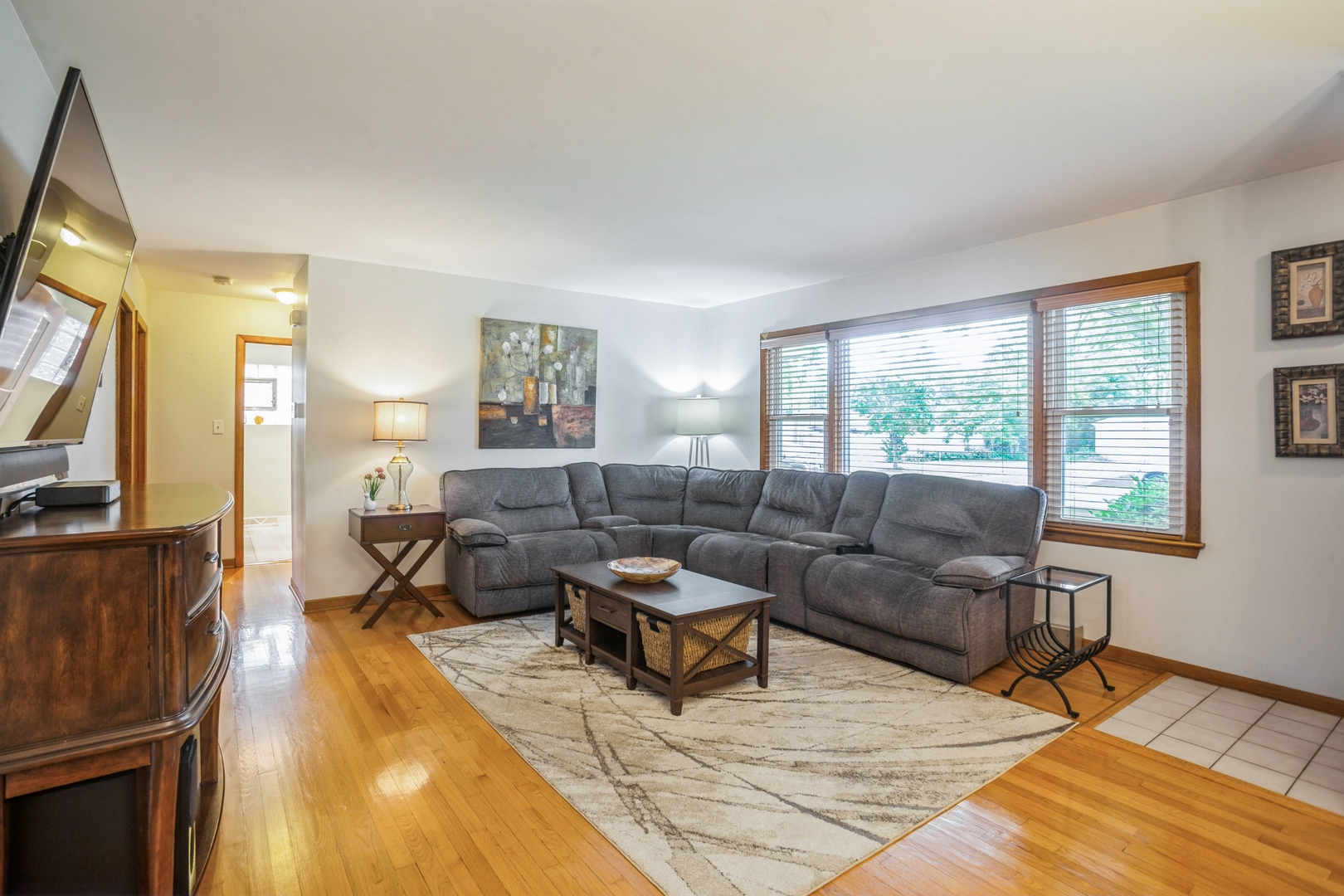 430 Florian Drive, Des Plaines, IL 60016