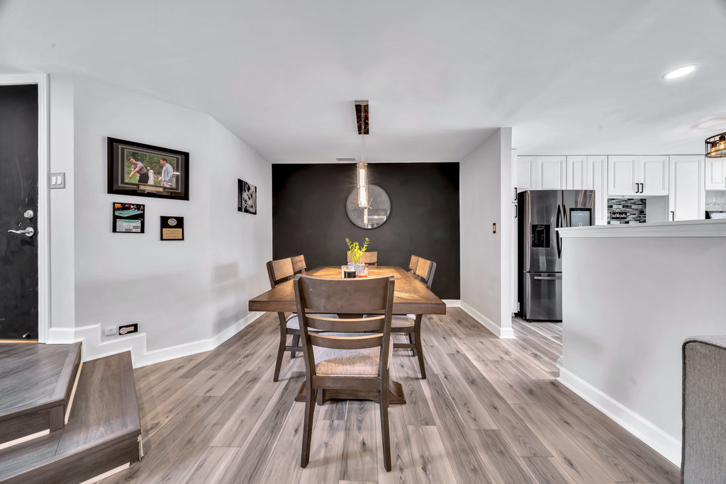 15704 Orlan Brook Drive #163, Orland Park, IL 60462