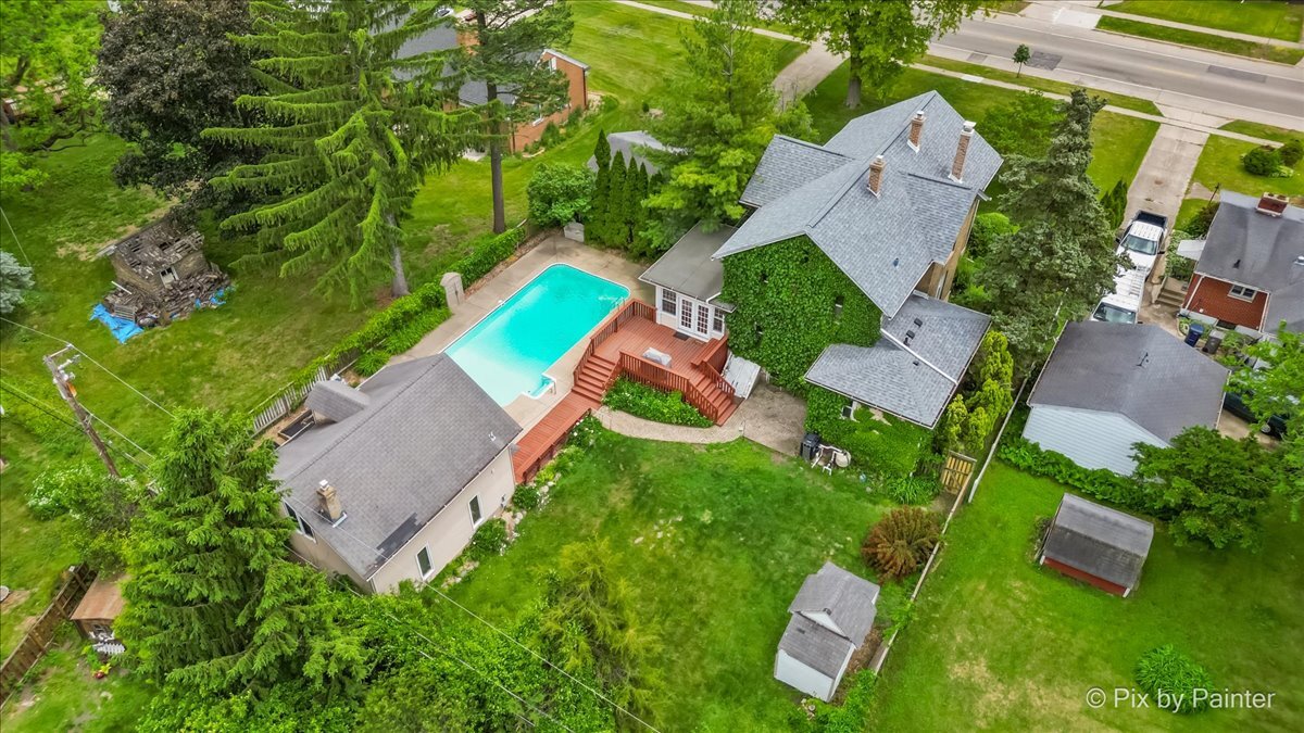 956 South Street, Elgin, IL 60123