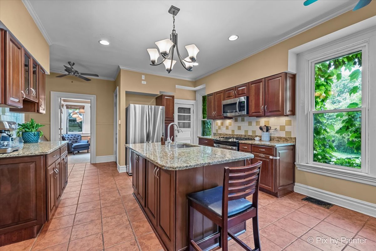 956 South Street, Elgin, IL 60123