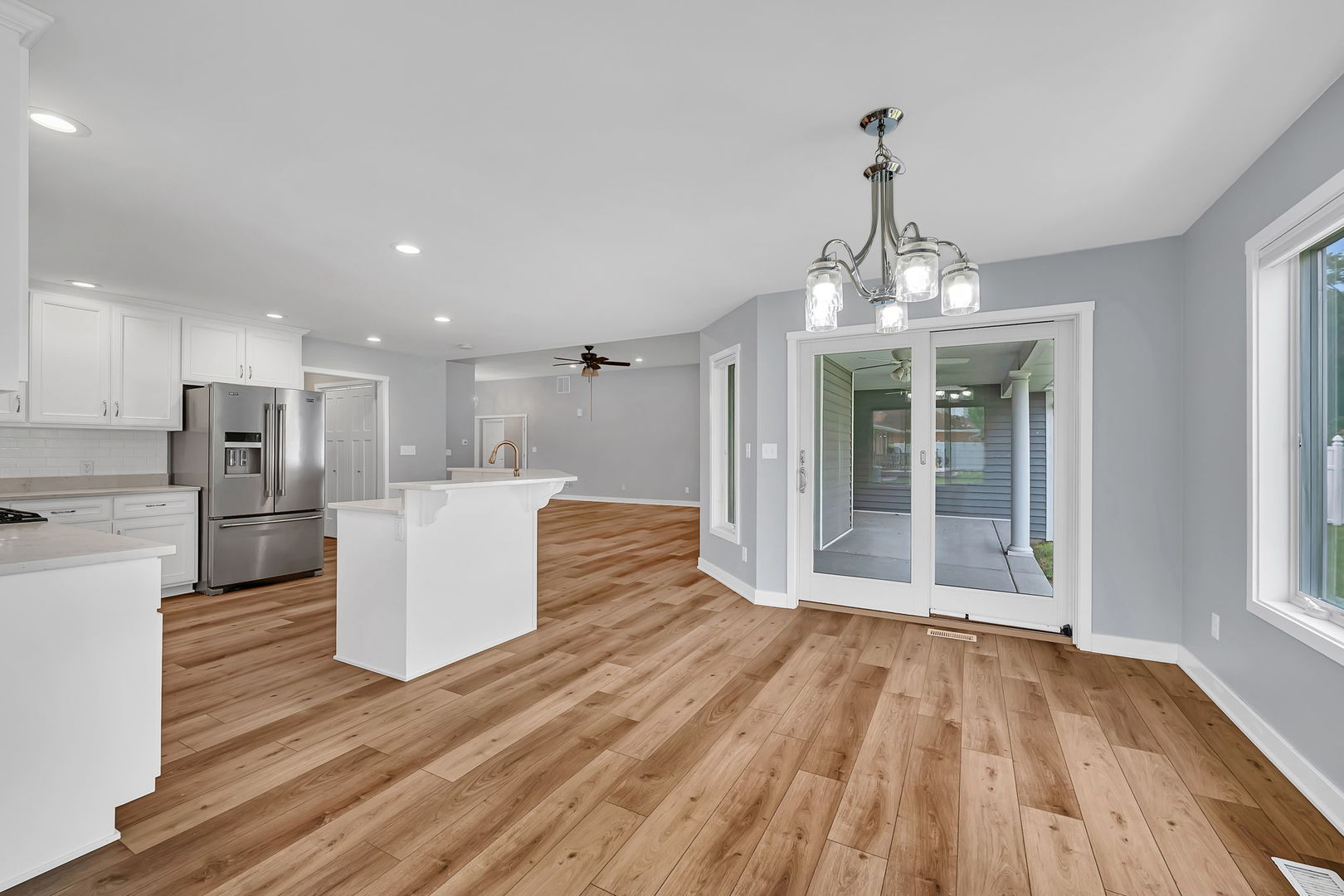 301 S Carol Lane, Braidwood, IL 60408