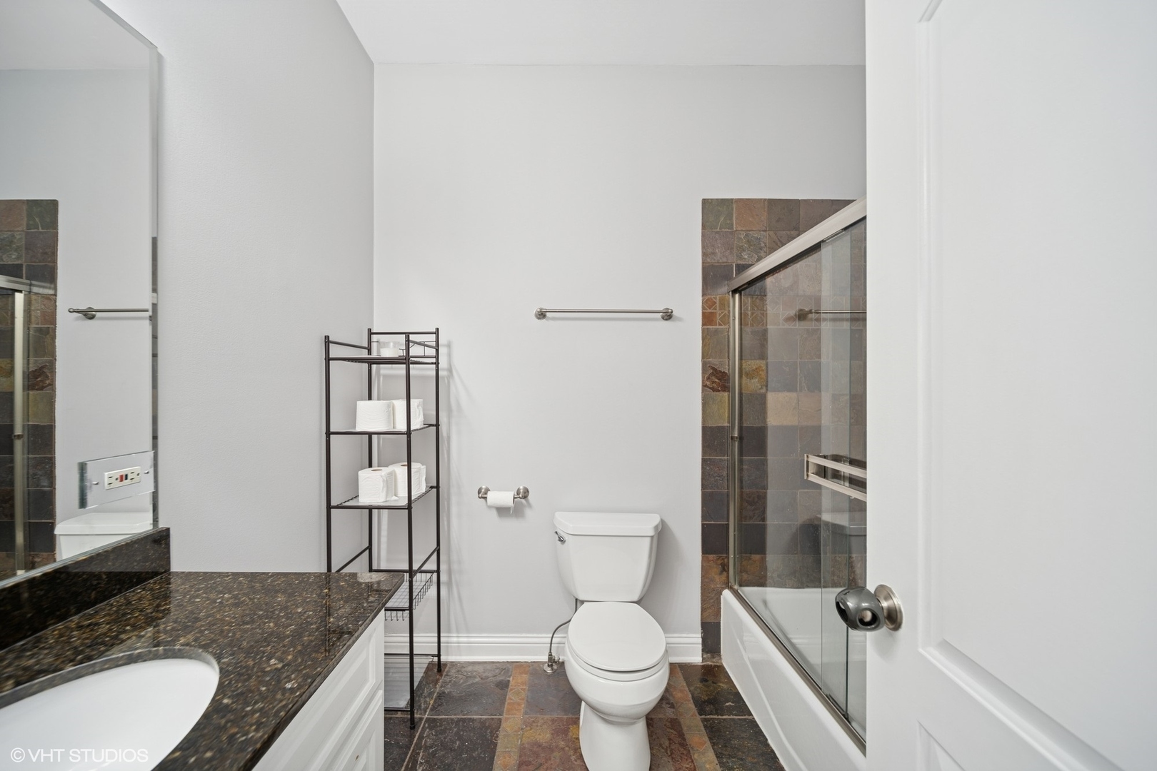 6065 N Ridge Avenue #3, Chicago, IL 60660