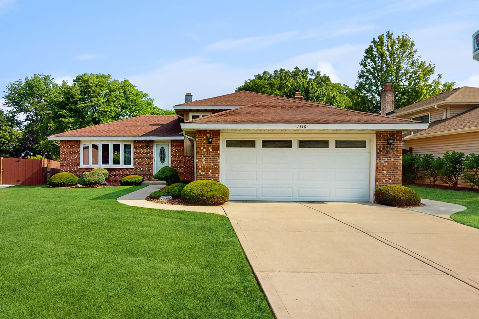 1510 W Goldengate Drive, Addison, IL 60101
