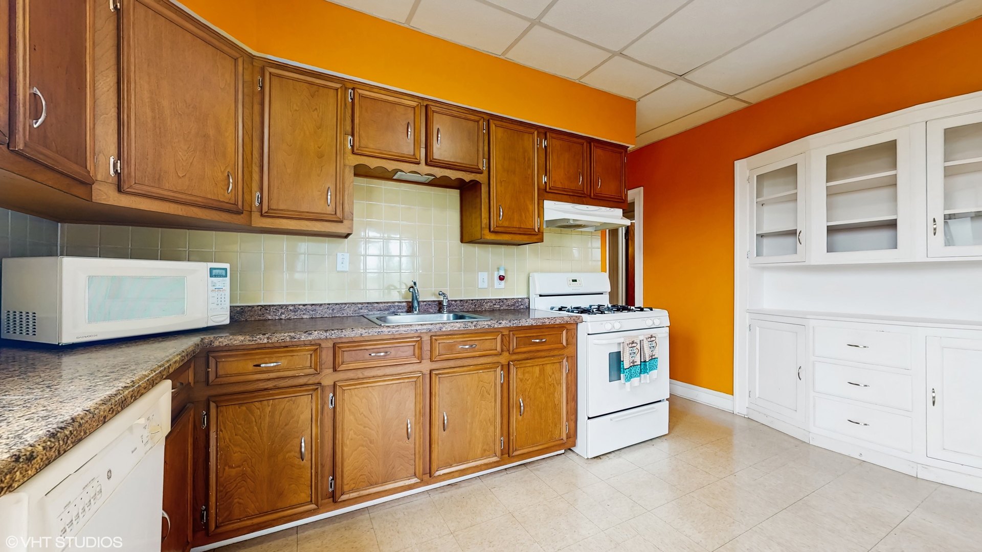 4608 W Altgeld Street, Chicago, IL 60639