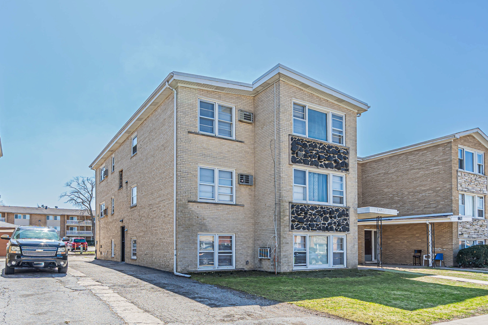 651 Beau Court #3, Des Plaines, IL 60016