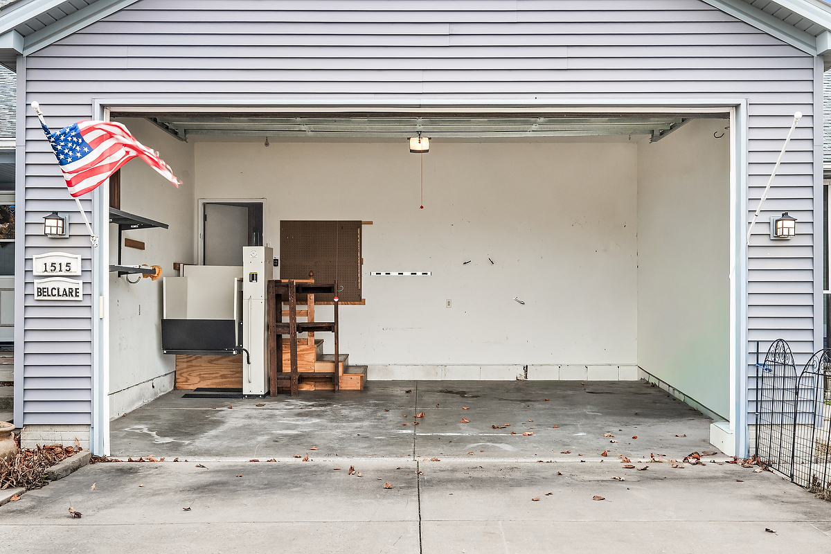 1515 Belclare Road, Normal, IL 61761