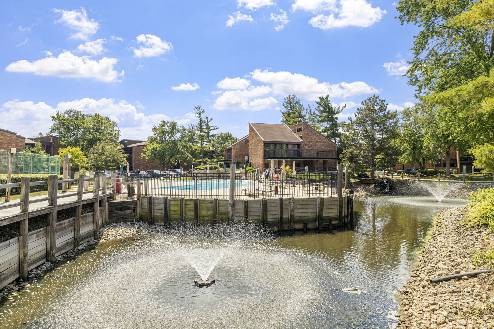 14515 Central Court #M3, Oak Forest, IL 60452