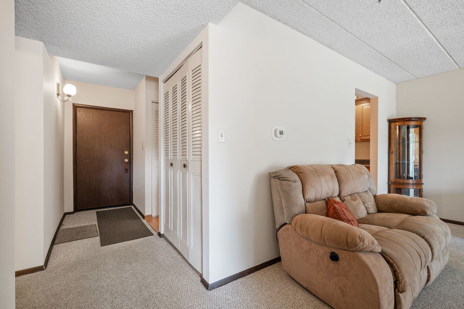 14515 Central Court #M3, Oak Forest, IL 60452