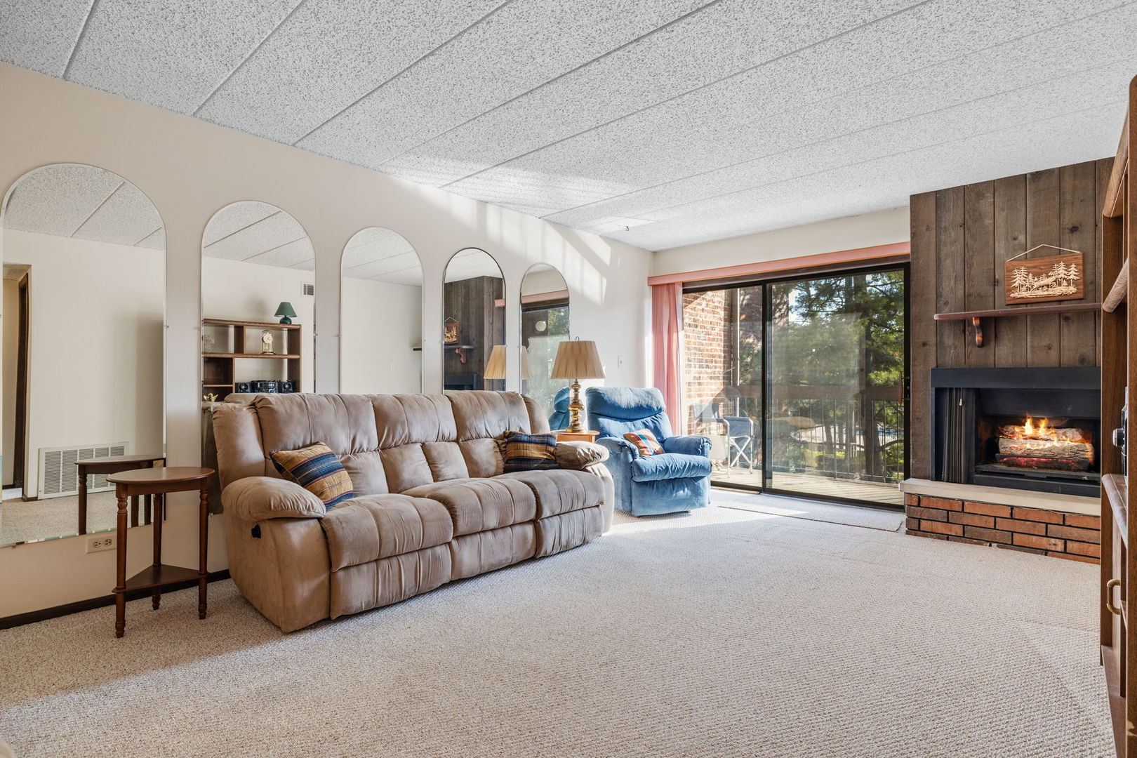 14515 Central Court #M3, Oak Forest, IL 60452