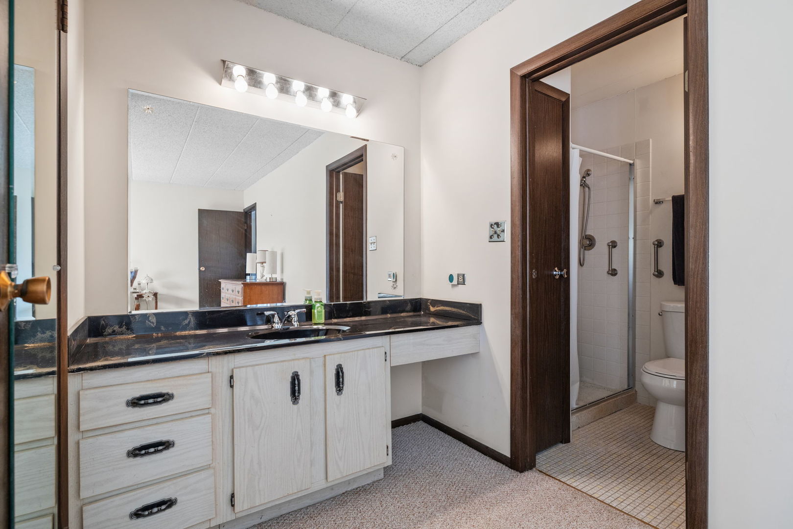 14515 Central Court #M3, Oak Forest, IL 60452