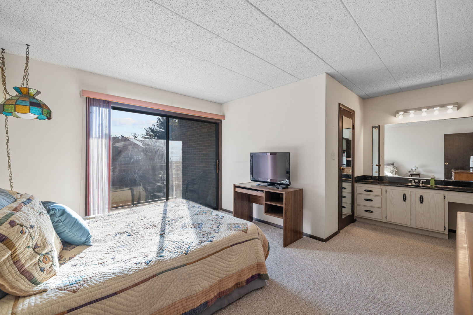 14515 Central Court #M3, Oak Forest, IL 60452