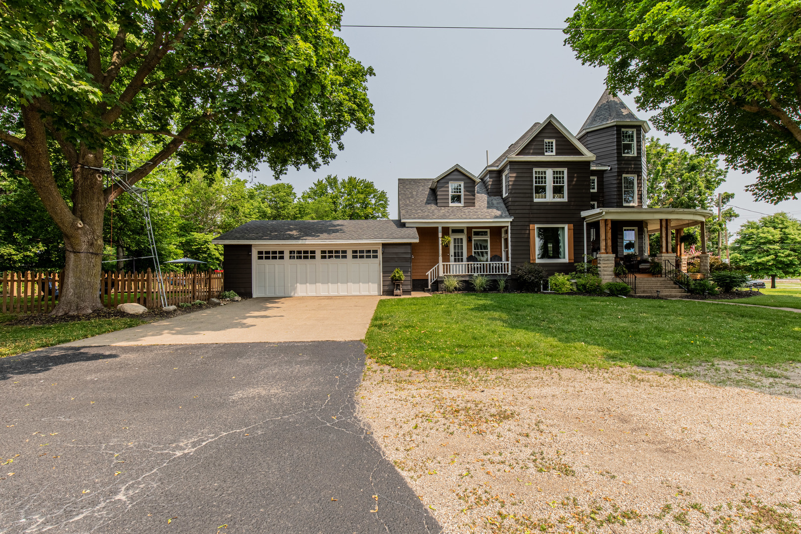 140 S State Street, Tiskilwa, IL 61368
