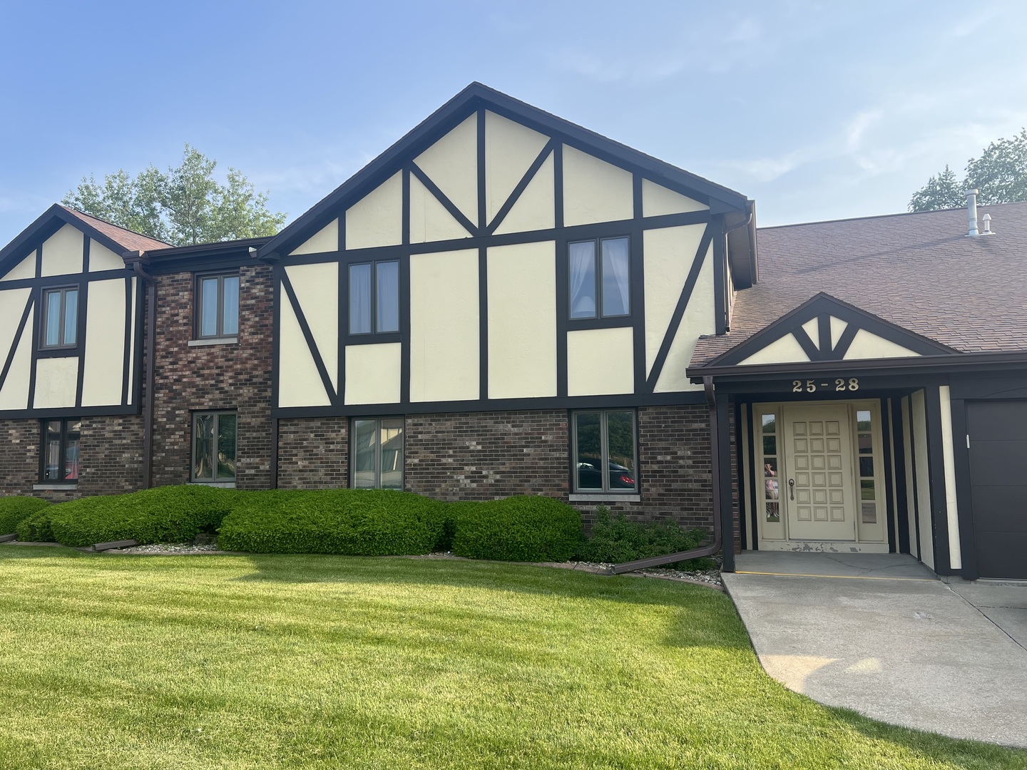 26 Crystal Court #D2, Pontiac, IL 61764