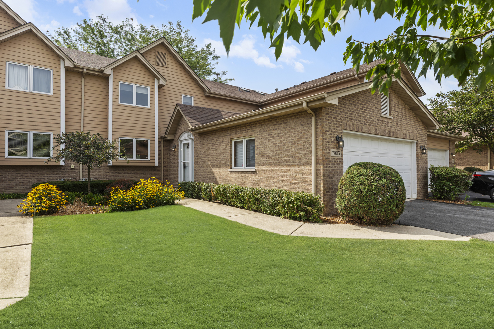 7905 Richardson Lane, Tinley Park, IL 60487