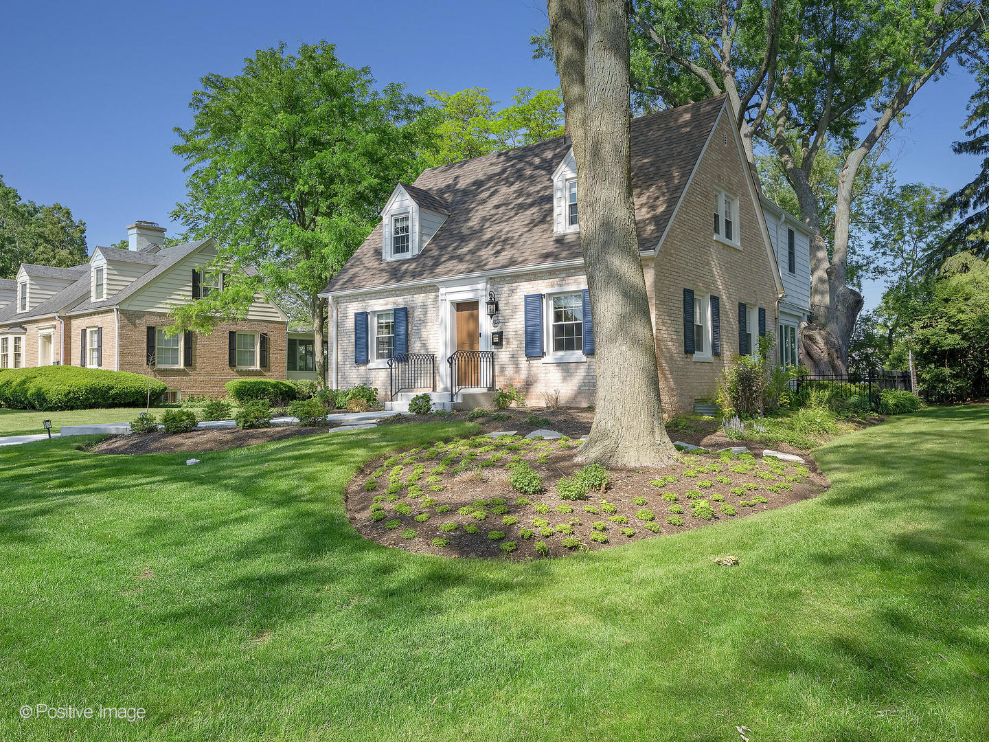 1011 N Washington Street, Wheaton, IL 60187