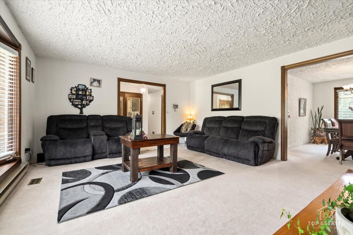 12455 W 33rd Street, Beach Park, IL 60099