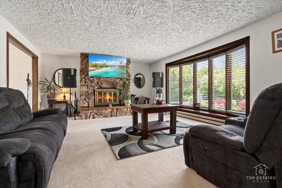 12455 W 33rd Street, Beach Park, IL 60099