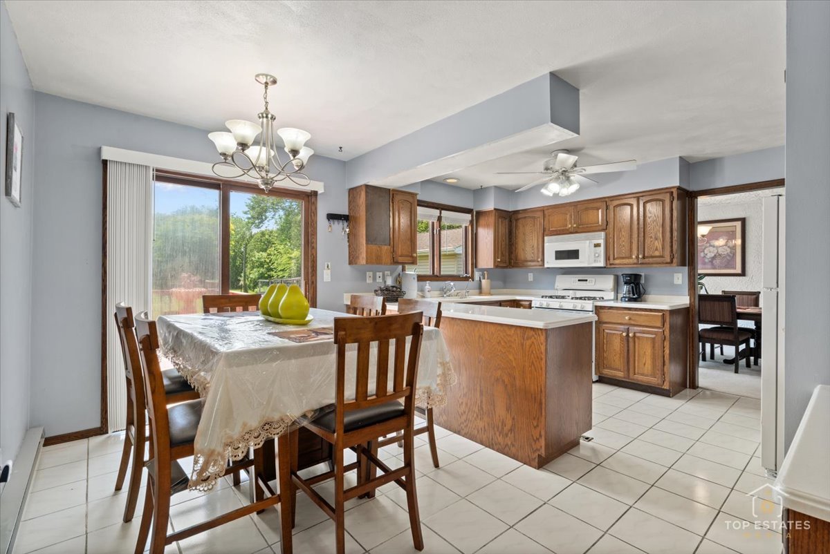 12455 W 33rd Street, Beach Park, IL 60099