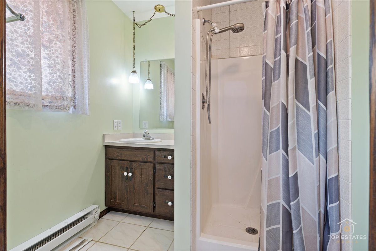 12455 W 33rd Street, Beach Park, IL 60099