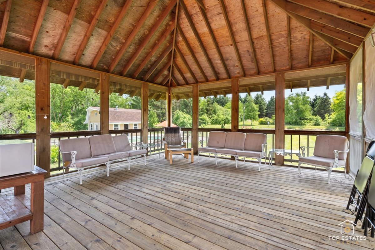 12455 W 33rd Street, Beach Park, IL 60099