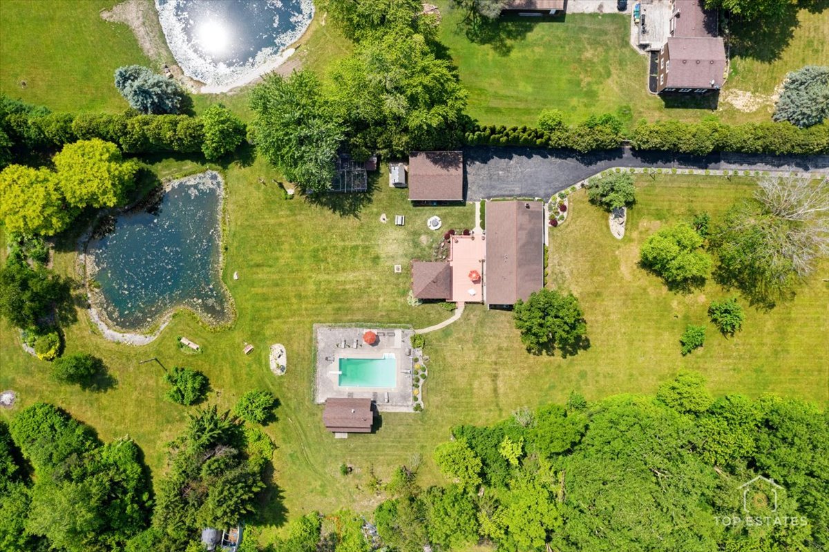 12455 W 33rd Street, Beach Park, IL 60099