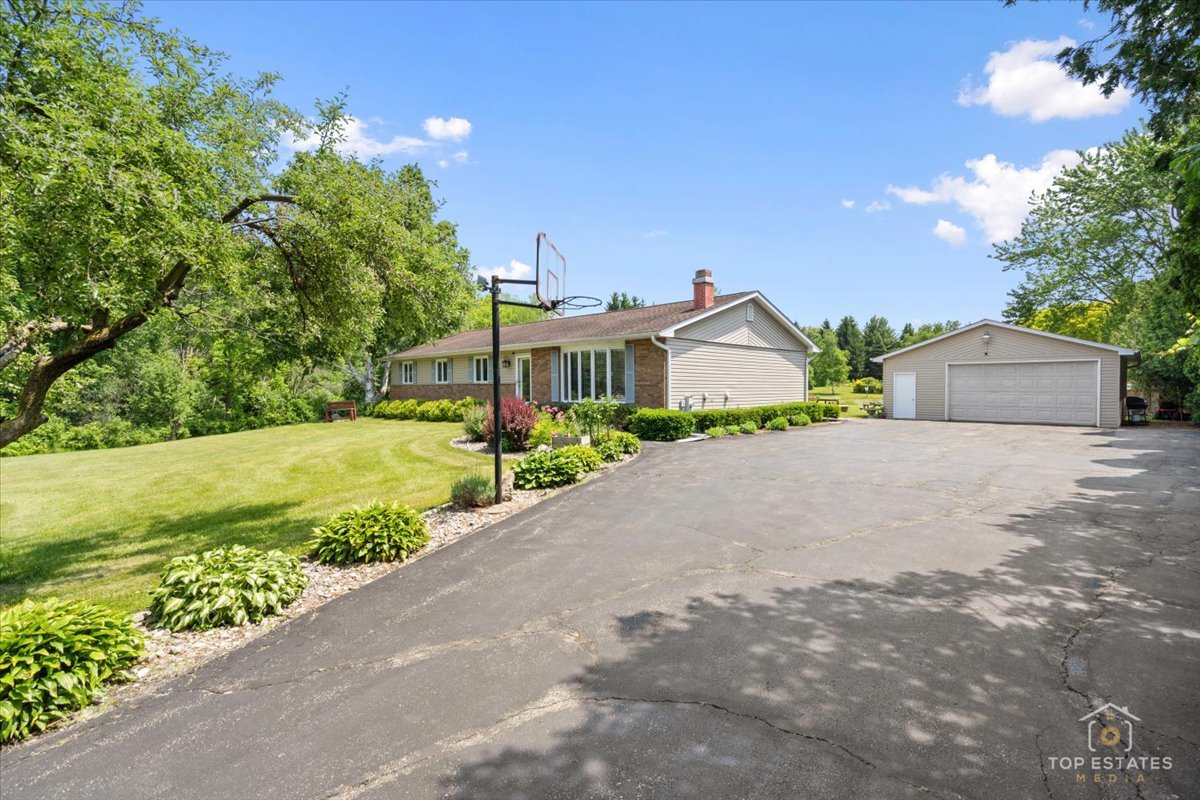 12455 W 33rd Street, Beach Park, IL 60099