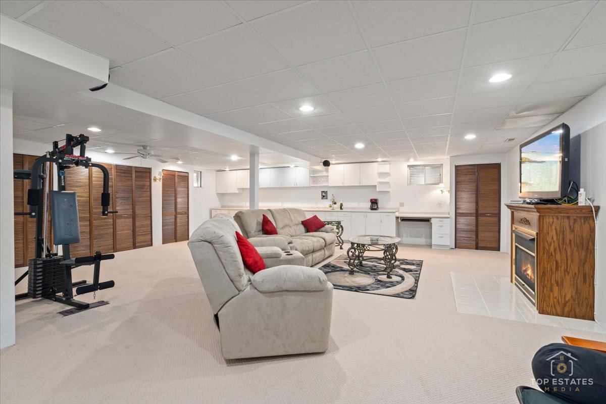 12455 W 33rd Street, Beach Park, IL 60099
