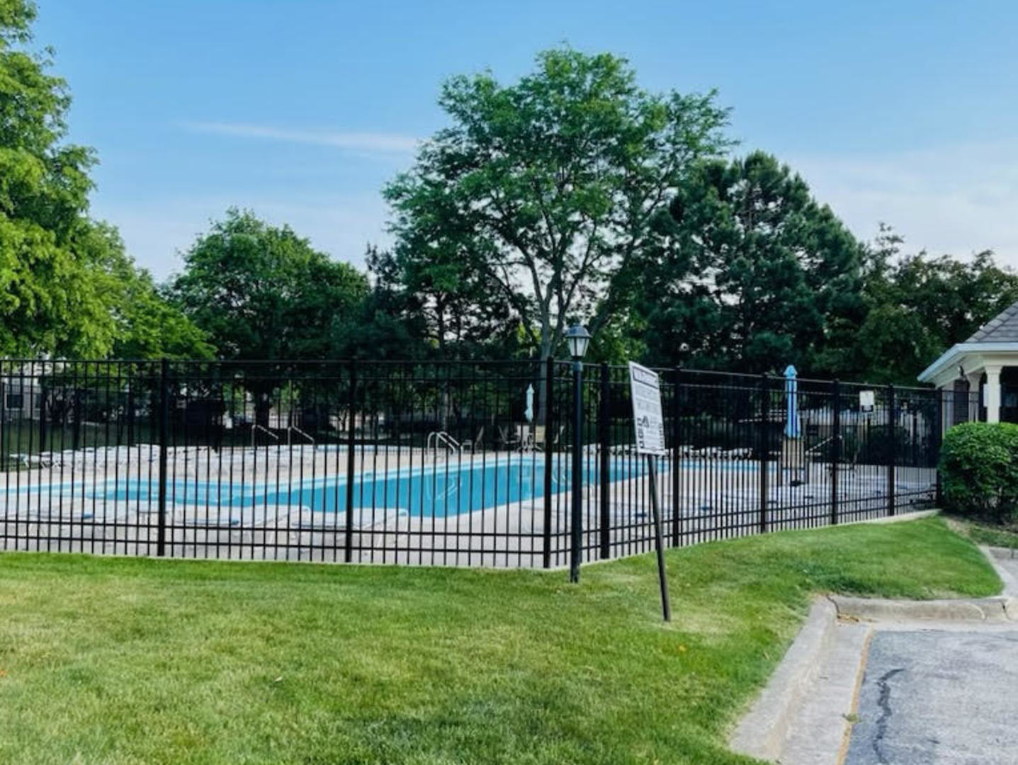 2349 County Farm Lane, Schaumburg, IL 60194