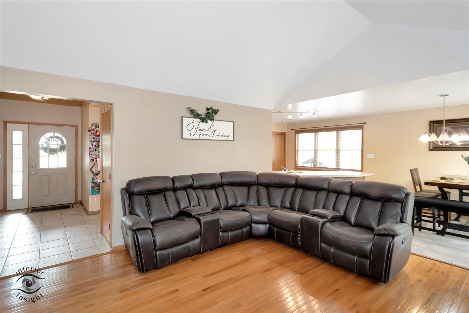 325 Hunters Drive, Beecher, IL 60401