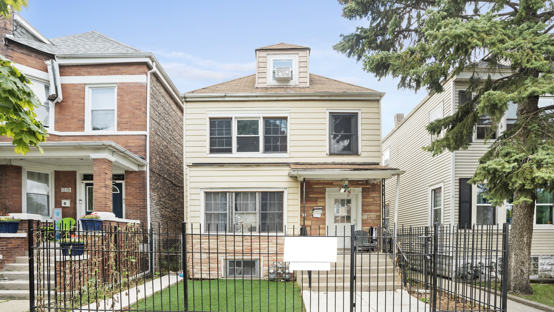 1226 S 50th Court, Cicero, IL 60804