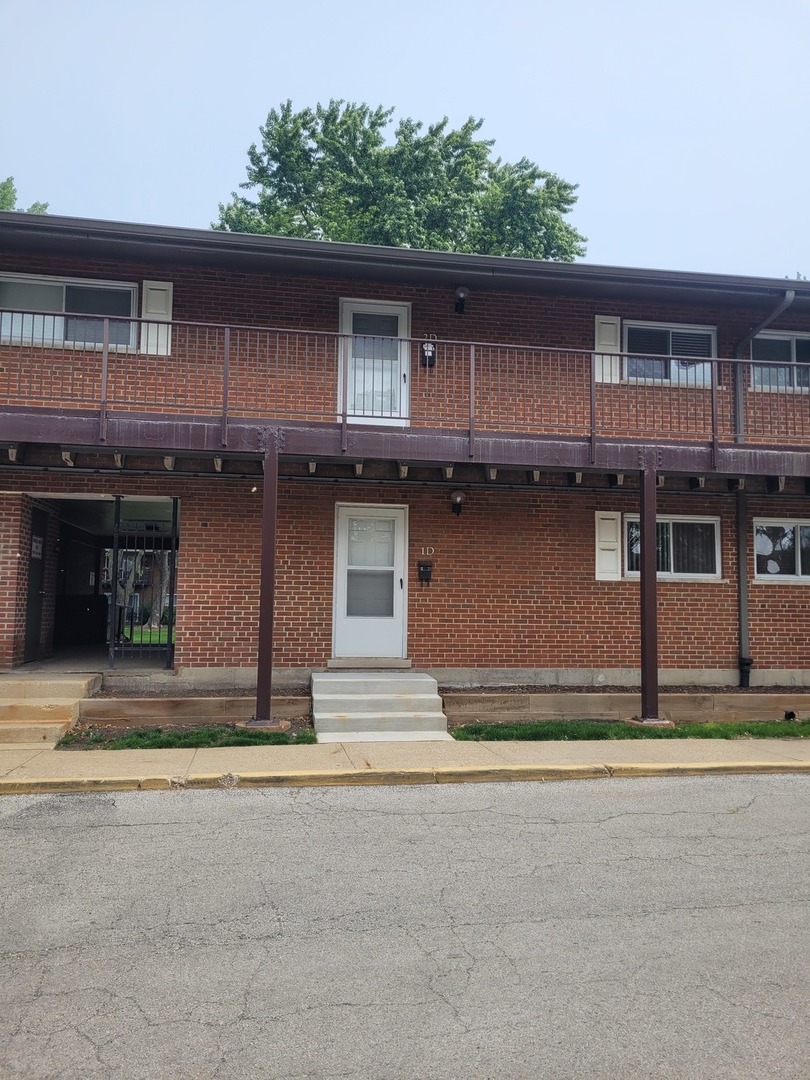 1840 W Hatherleigh Court #2D, Mount Prospect, IL 60056