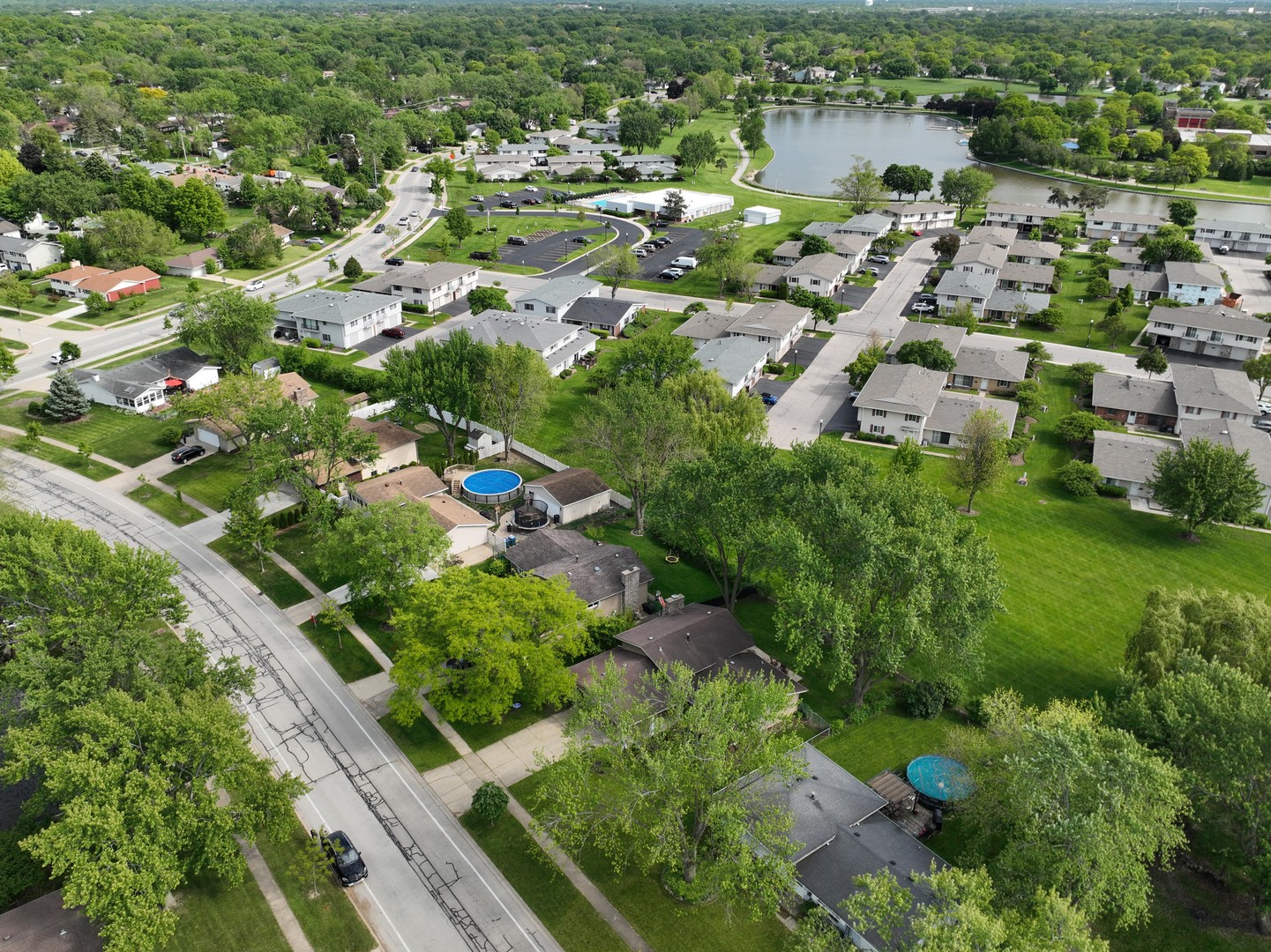 909 Aimtree Place, Schaumburg, IL 60194