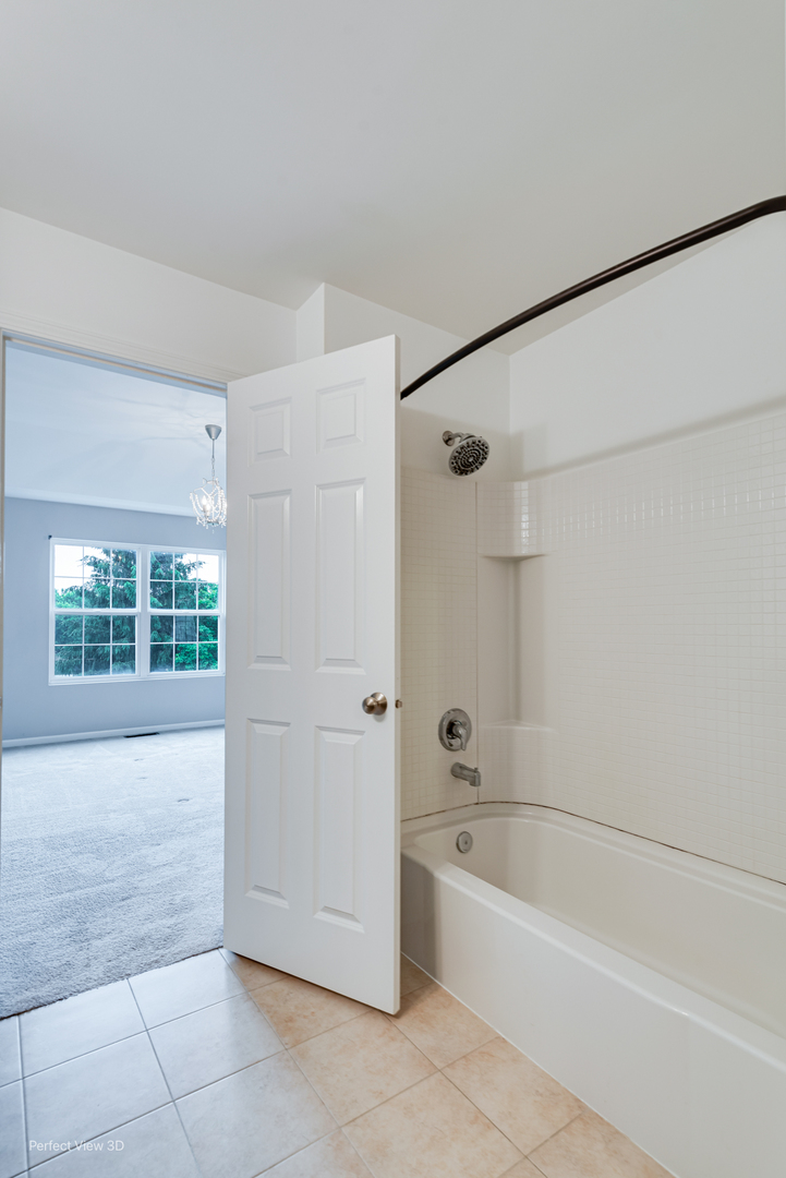 315 Saunders Circle #315, Carol Stream, IL 60188