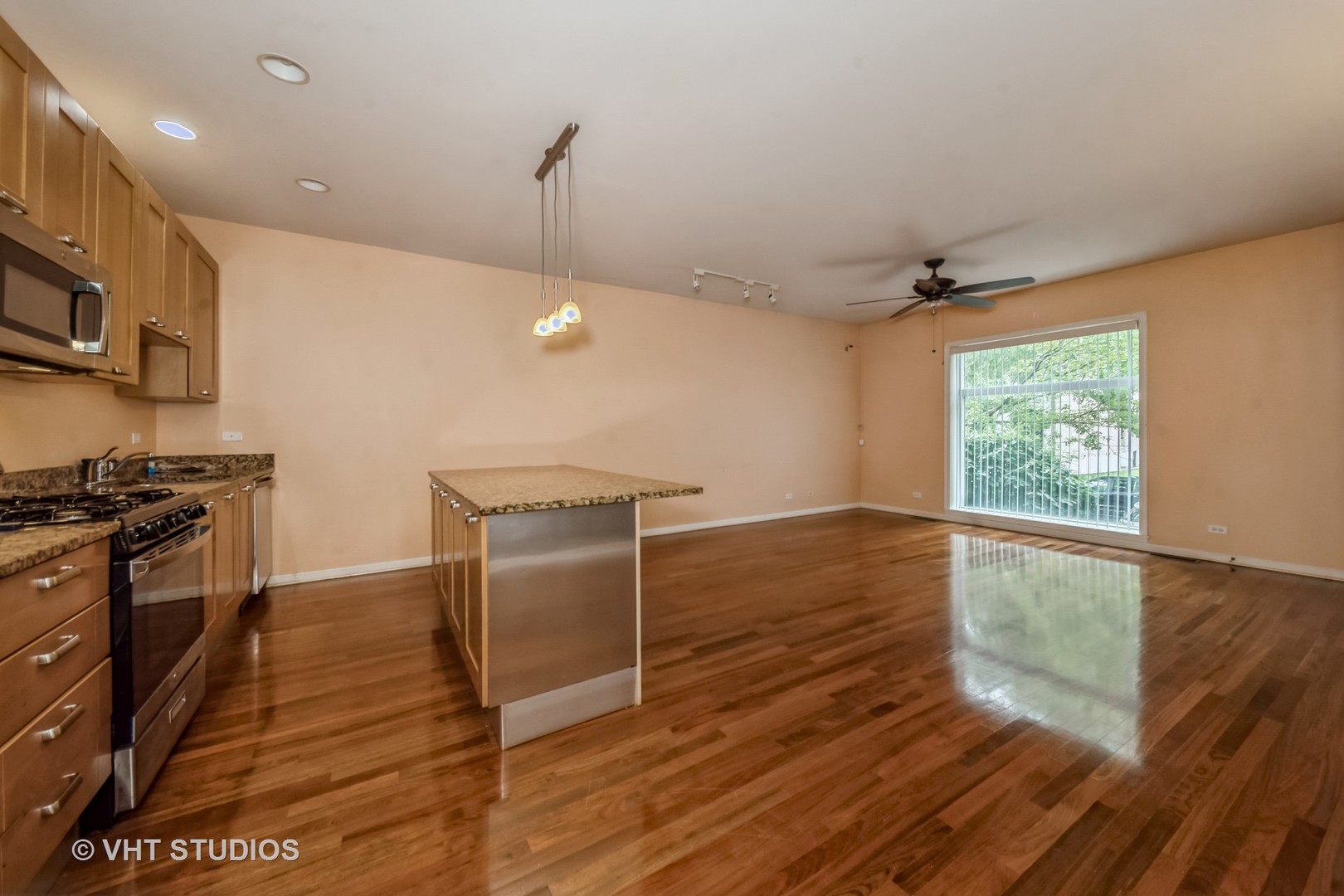 4453 S BERKELEY Avenue #1, Chicago, IL 60653