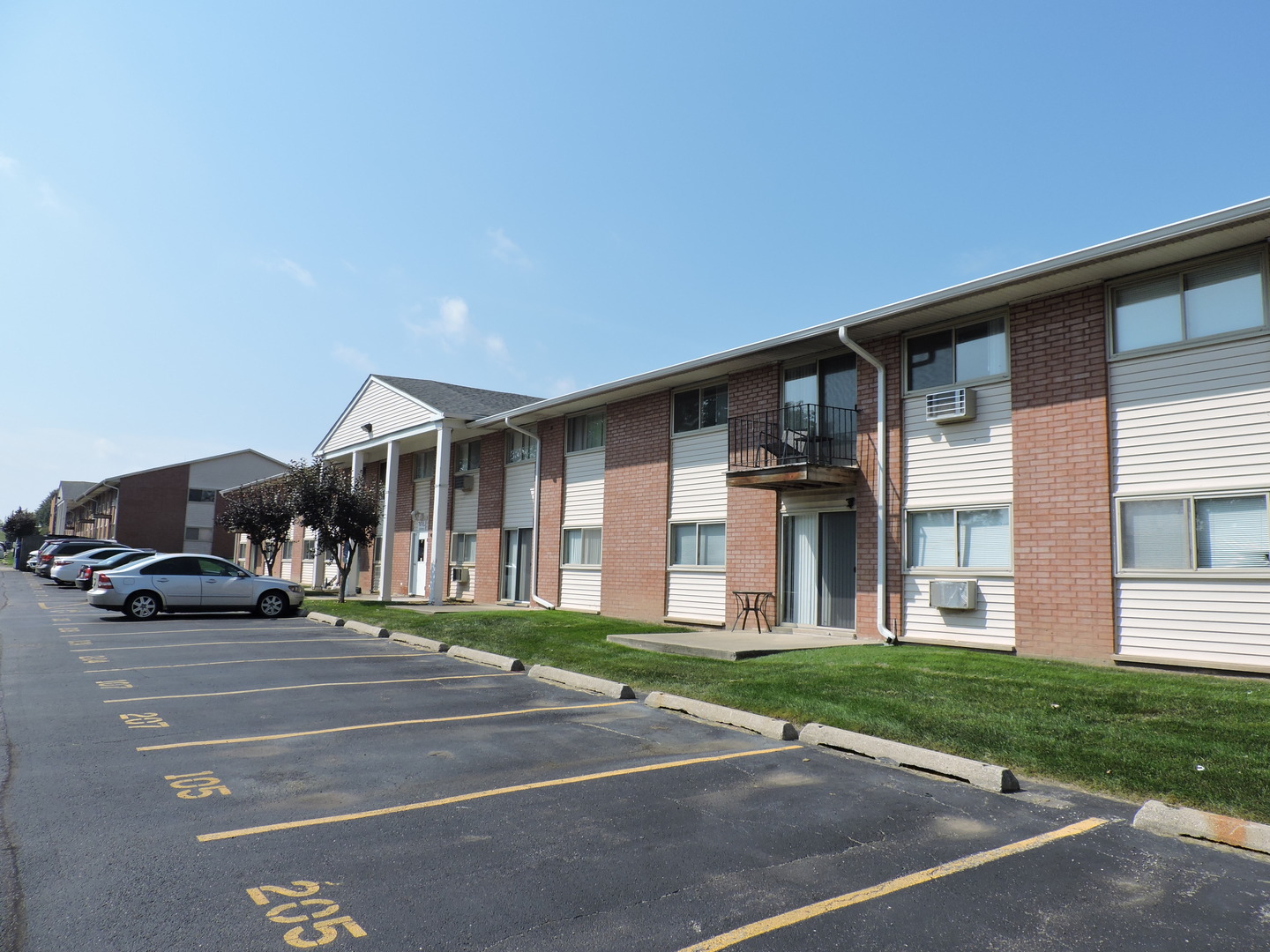 703 E Fullerton Avenue #1-110, Glendale Heights, IL 60139