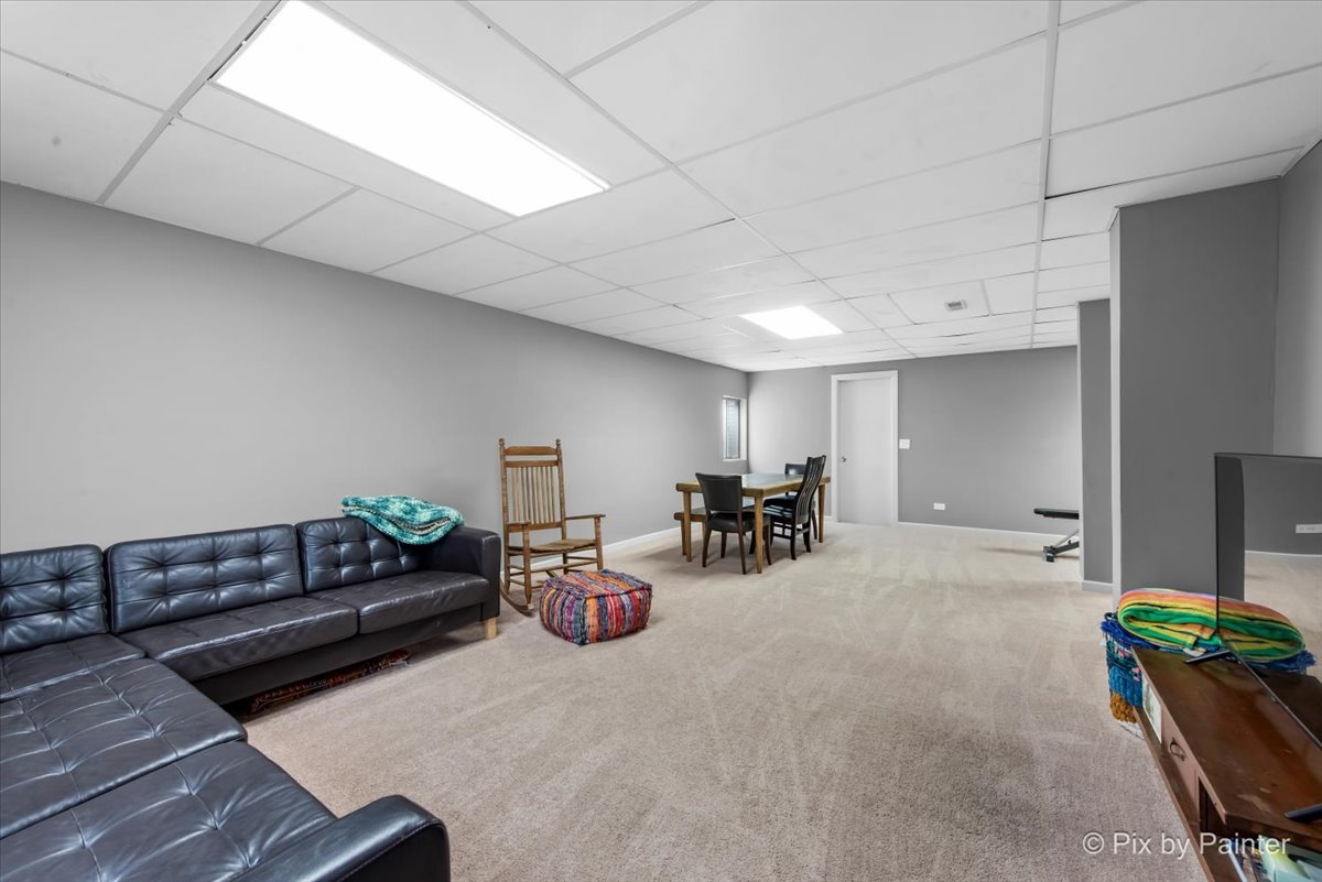 4491 W Westchester Lane, Libertyville, IL 60048