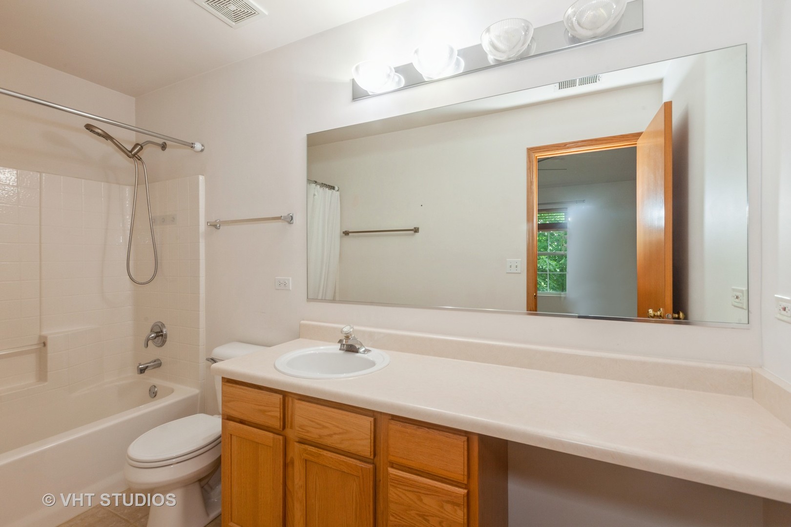 24149 W Pear Tree Circle #A, Plainfield, IL 60585