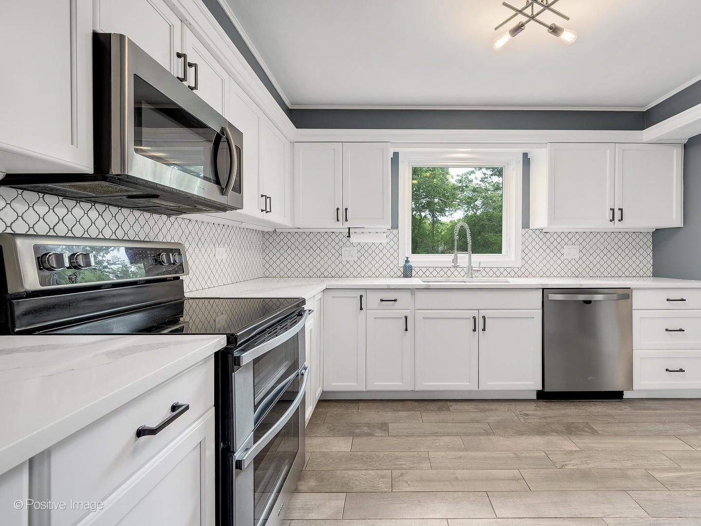 27W410 Manchester Road, Winfield, IL 60190