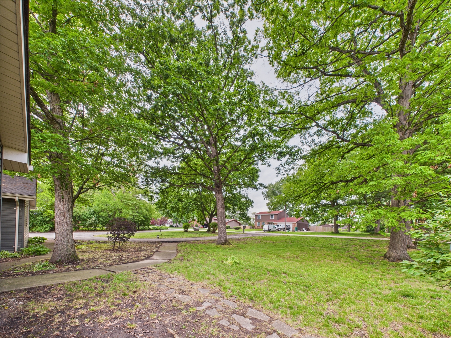 2208 Fiesta Drive, Joliet, IL 60432